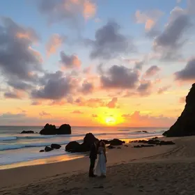 Conheça a Praia dos Namorados