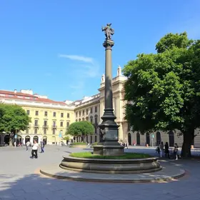 Praça Comendador Müller: história e atrações próximas