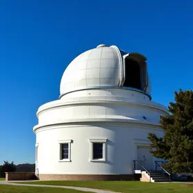 Sessões e visitas no Observatório Municipal