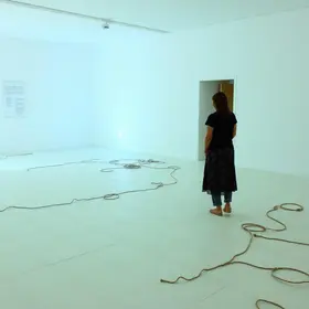 Novo espaço do programa Mamãe Nenê recebe instalação do piso